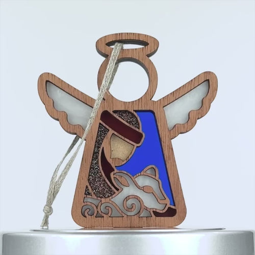 A 360 degree video showcasing a shepherd with sheep Mother’s Angels® ornament as part of a larger nativity set.